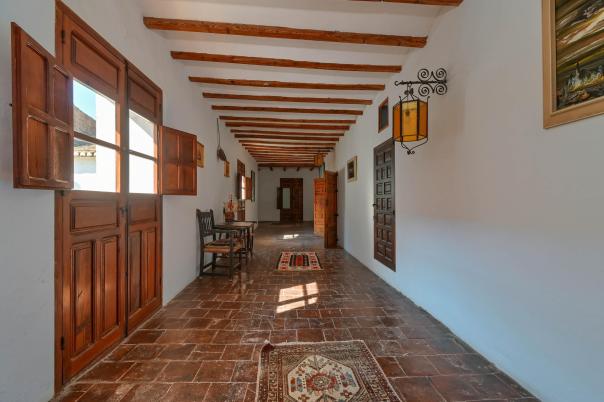 5 bed villas in Denia