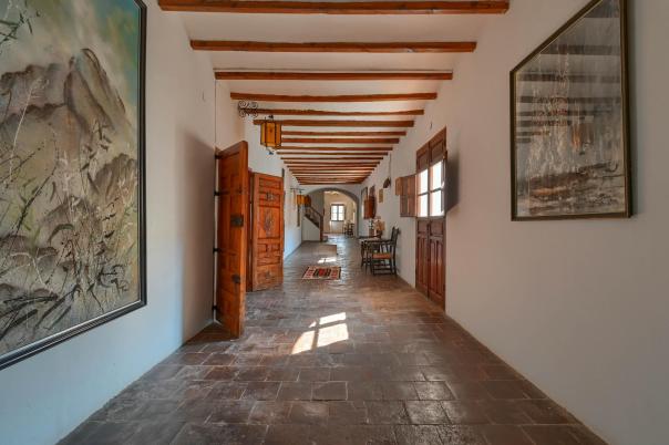 5 bed villas in Denia