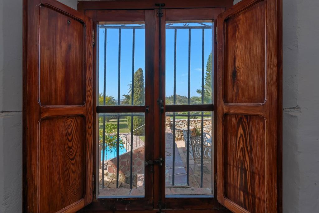 5 bed villas in Denia