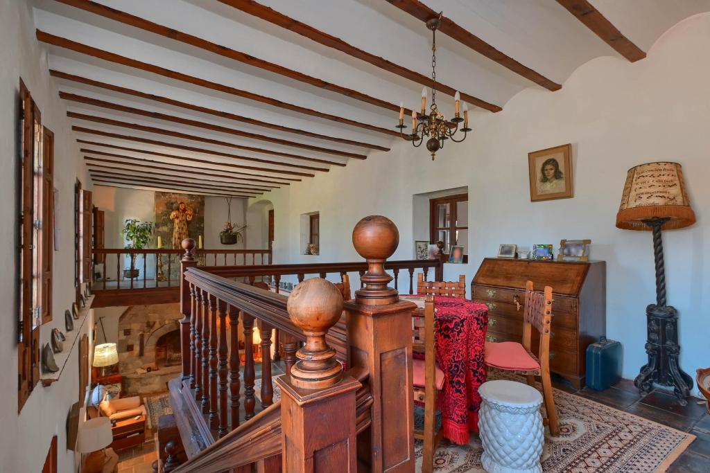 5 bed villas in Denia