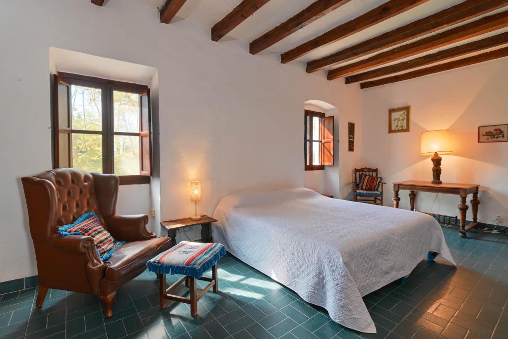 5 bed villas in Denia