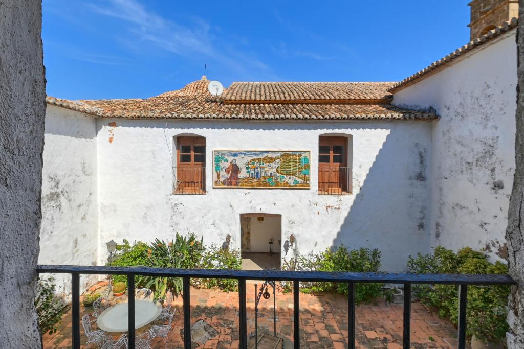 5 bed villas in Denia