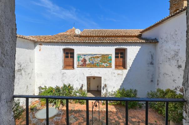 5 bed villas in Denia