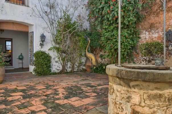 5 bed villas in Denia