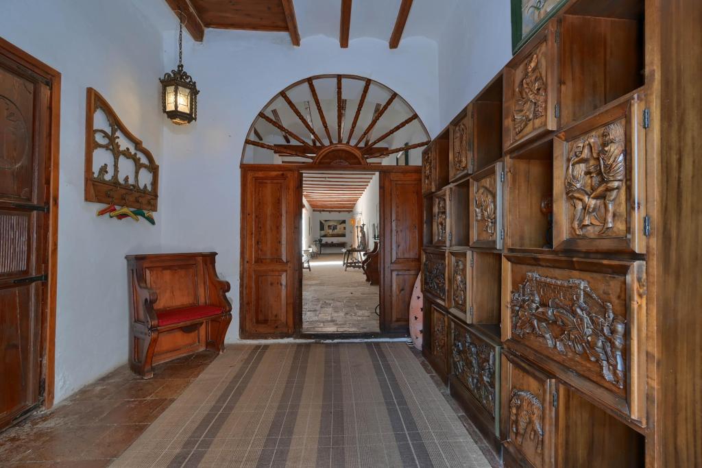 5 bed villas in Denia