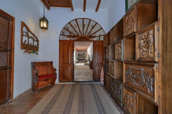 5 bed villas in Denia