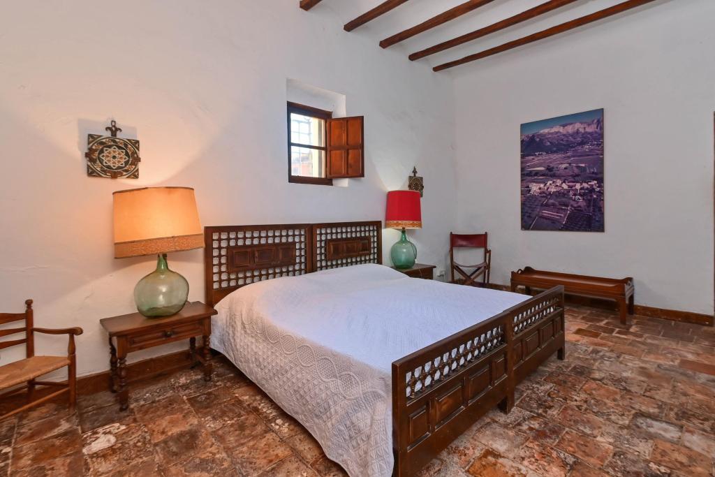 5 bed villas in Denia