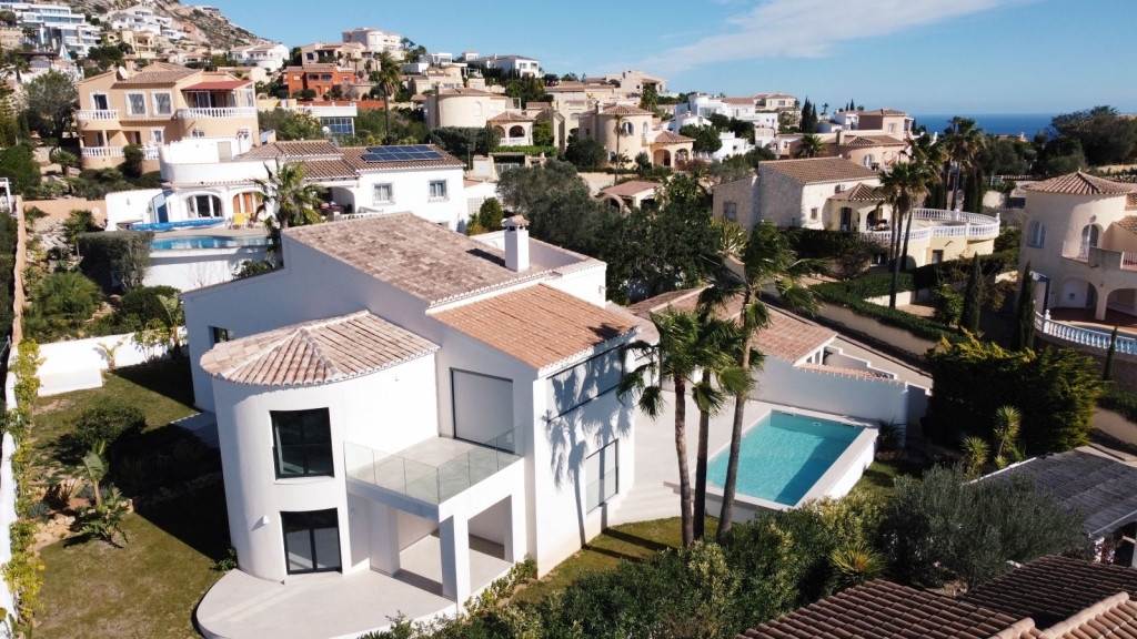 5 bed villa in Benitachell