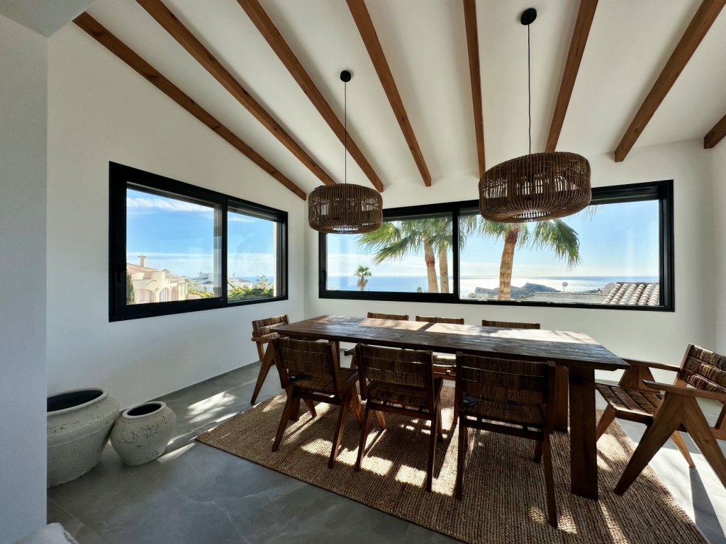 5 bed villa in Benitachell