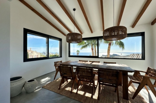 5 bed villa in Benitachell
