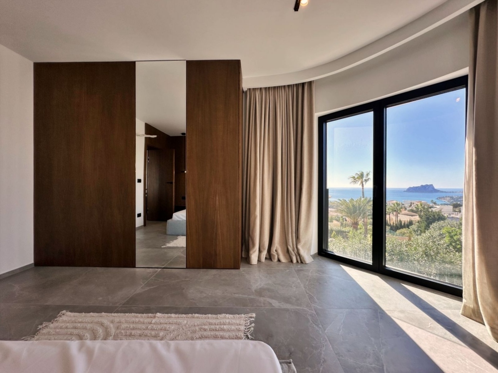 5 bed villa in Benitachell