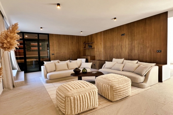 5 bed villa in Benitachell