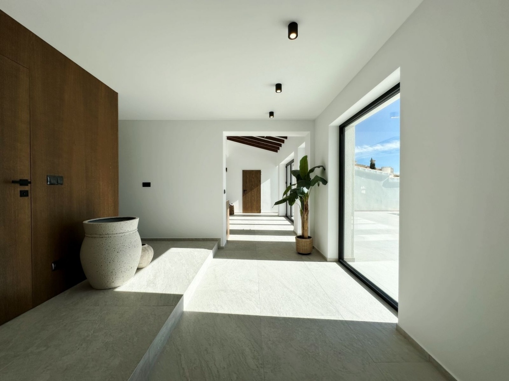 5 bed villa in Benitachell