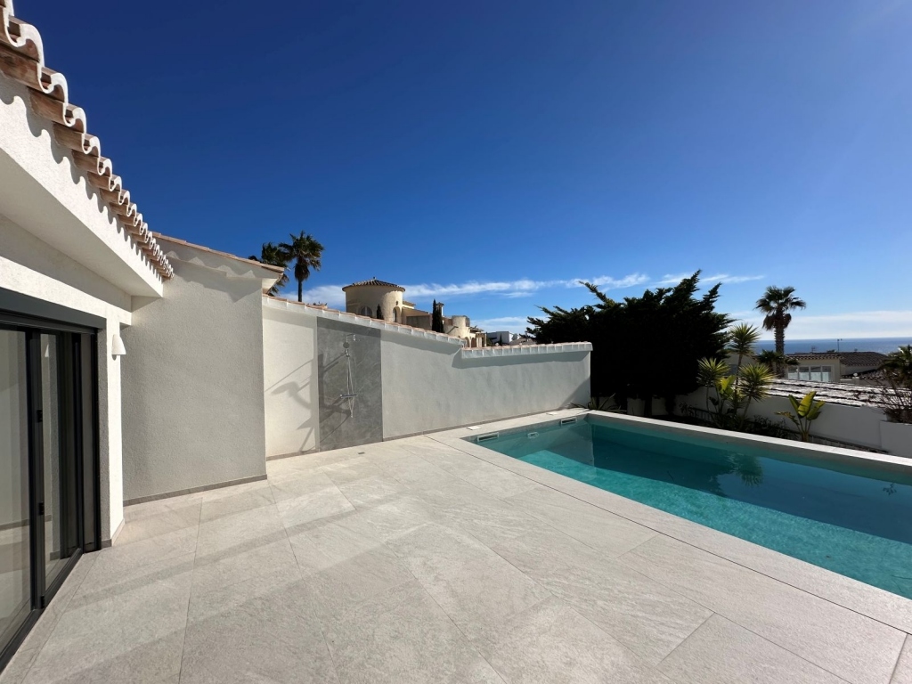 5 bed villa in Benitachell