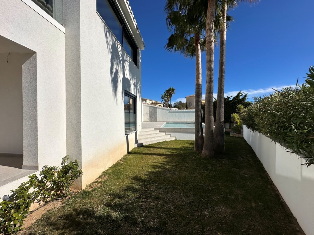 5 bed villa in Benitachell