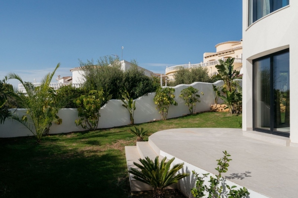 5 bed villa in Benitachell