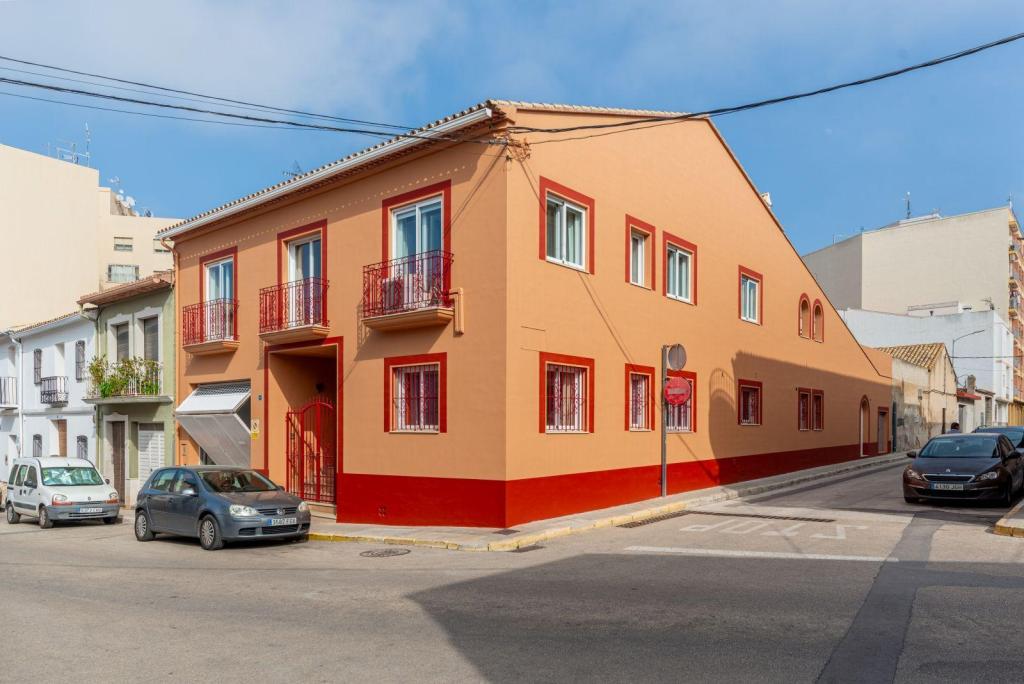 5 bed town_house in Pedreguer