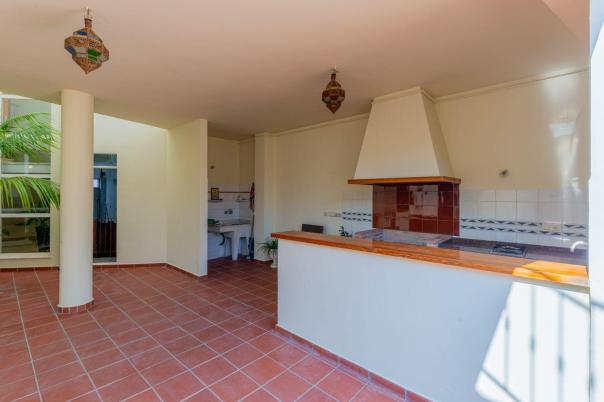 5 bed town_house in Pedreguer