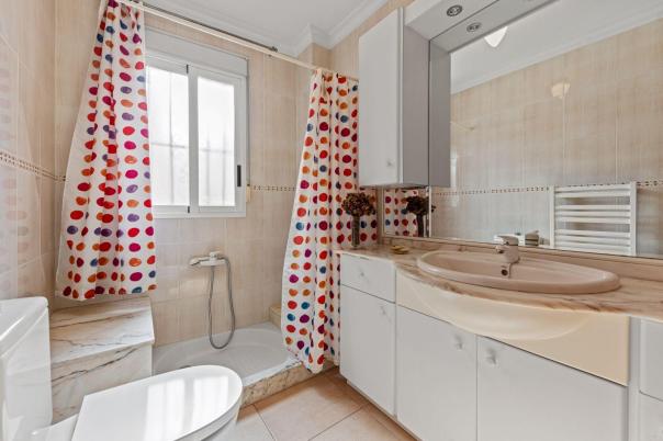 5 bed town_house in Pedreguer