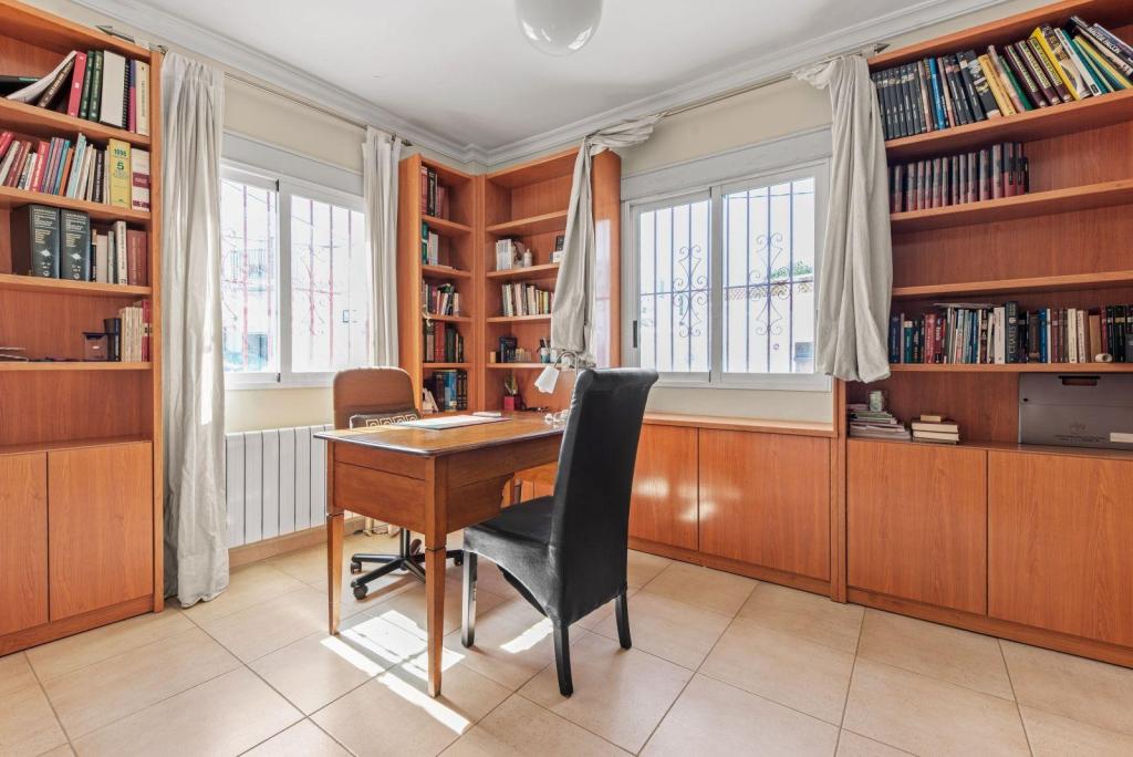 5 bed town_house in Pedreguer