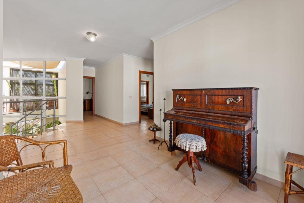 5 bed town_house in Pedreguer