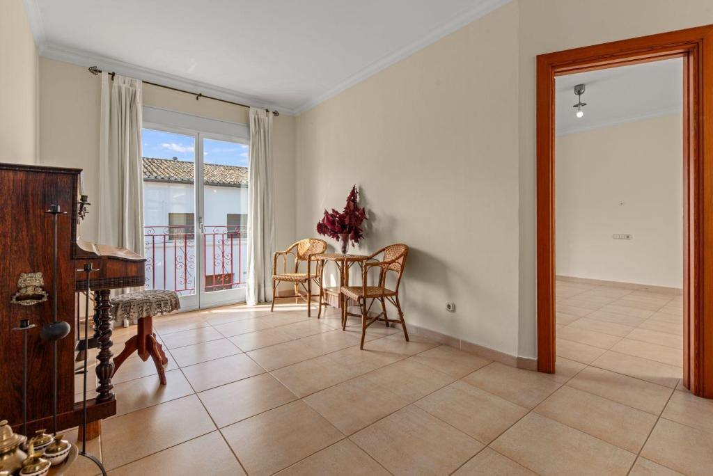 5 bed town_house in Pedreguer