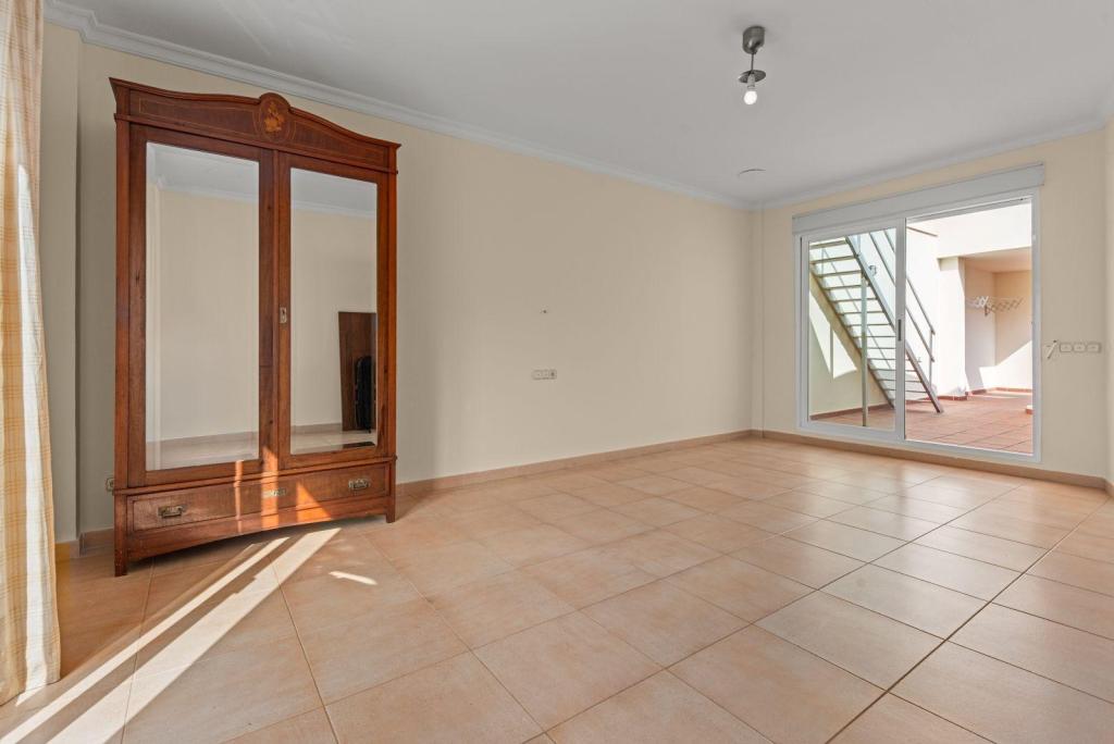 5 bed town_house in Pedreguer