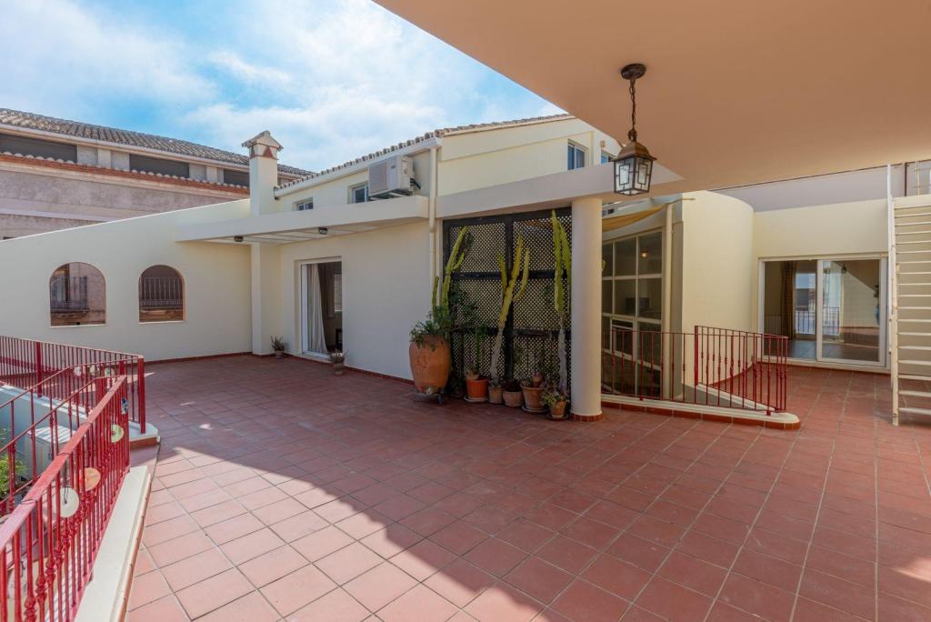 5 bed town_house in Pedreguer