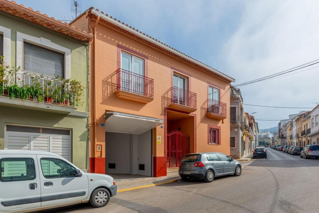 5 bed town_house in Pedreguer