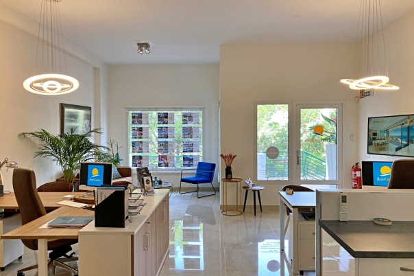 iberEstates - Inmobiliaria / Real Estate Agency Moraira