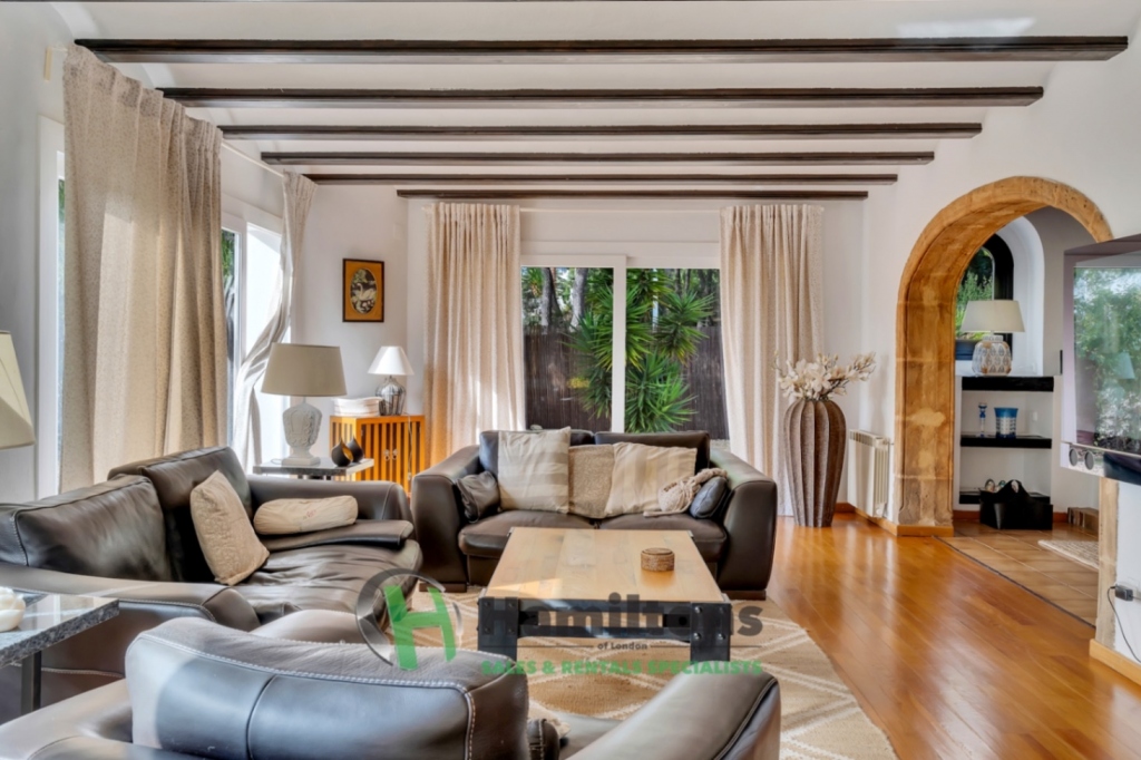 6 bed villa in Jávea