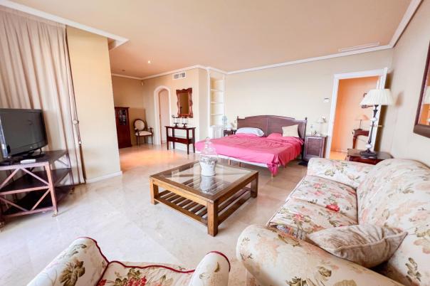 5 bed apartment in Altea