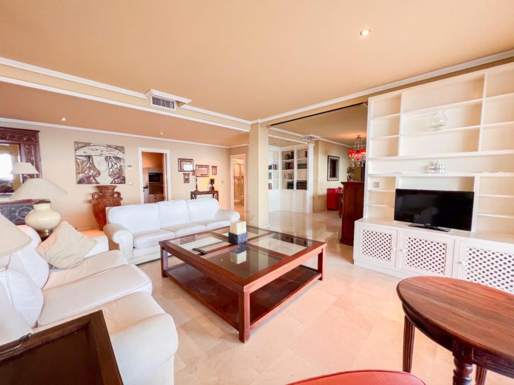 5 bed apartment in Altea