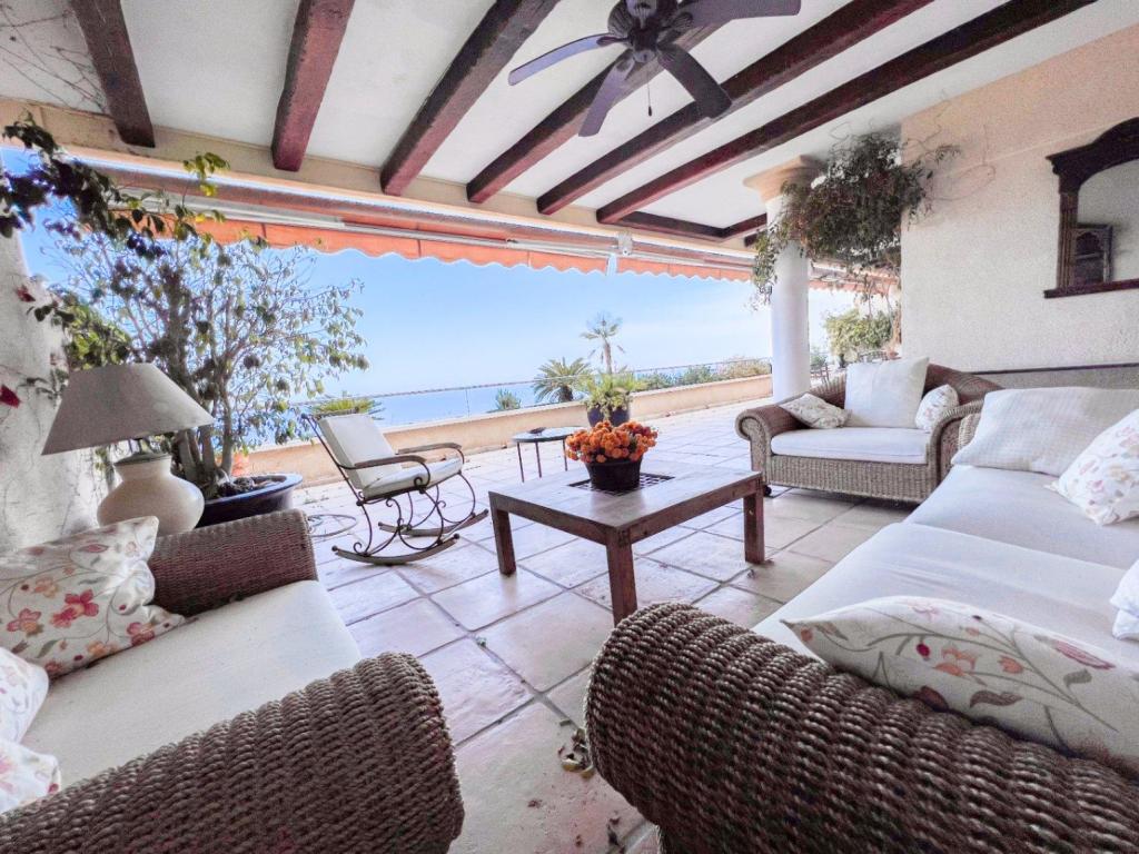 5 bed apartment in Altea