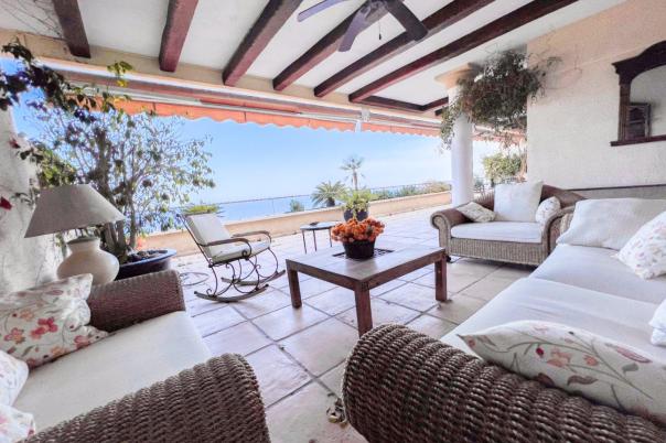5 bed apartment in Altea