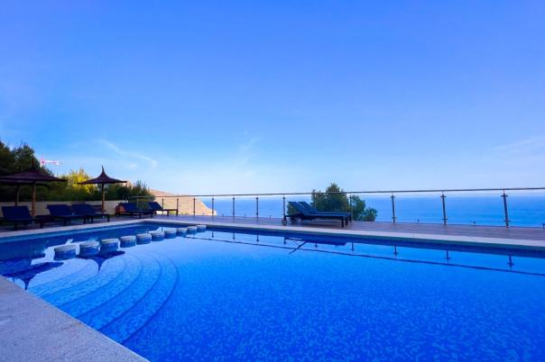 5 bed apartment in Altea