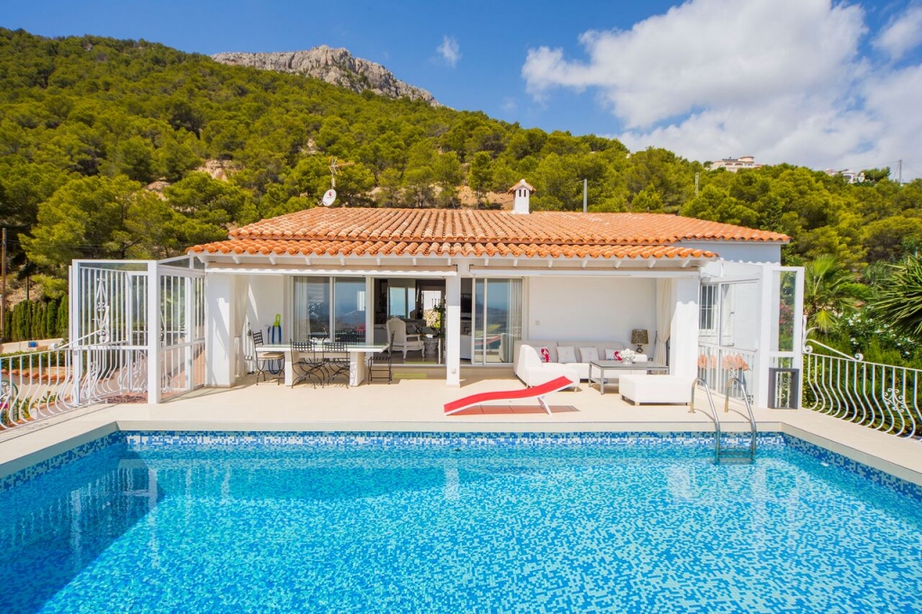 Hamiltons of London Calpe - Property Sales & Rentals in Calpe / Altea