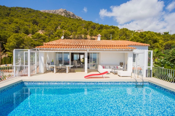 Hamiltons of London Calpe - Property Sales & Rentals in Calpe / Altea