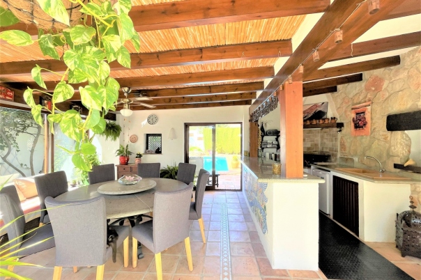 3 bed villa in Moraira
