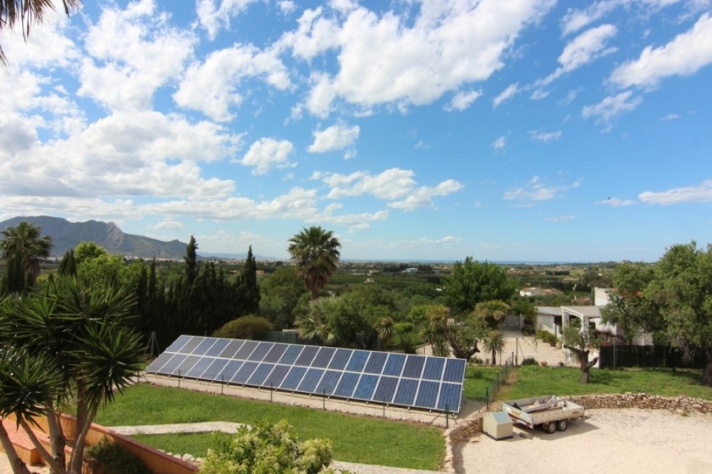 5 bed villa in Pedreguer
