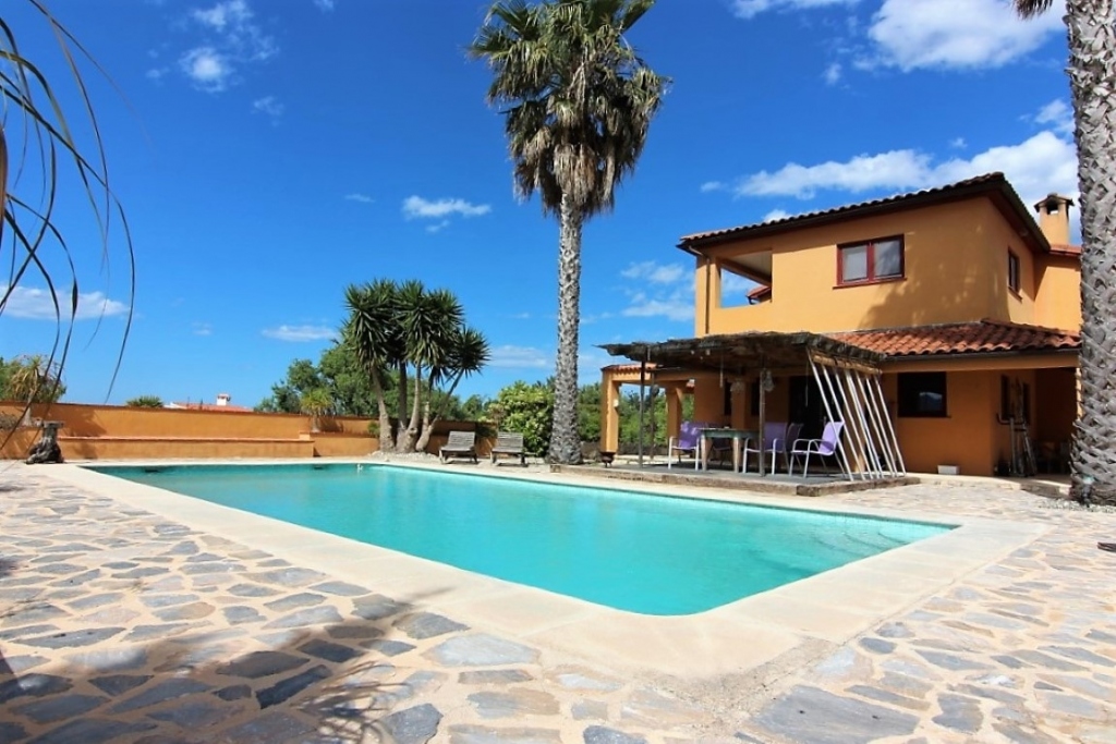 5 bed villa in Pedreguer