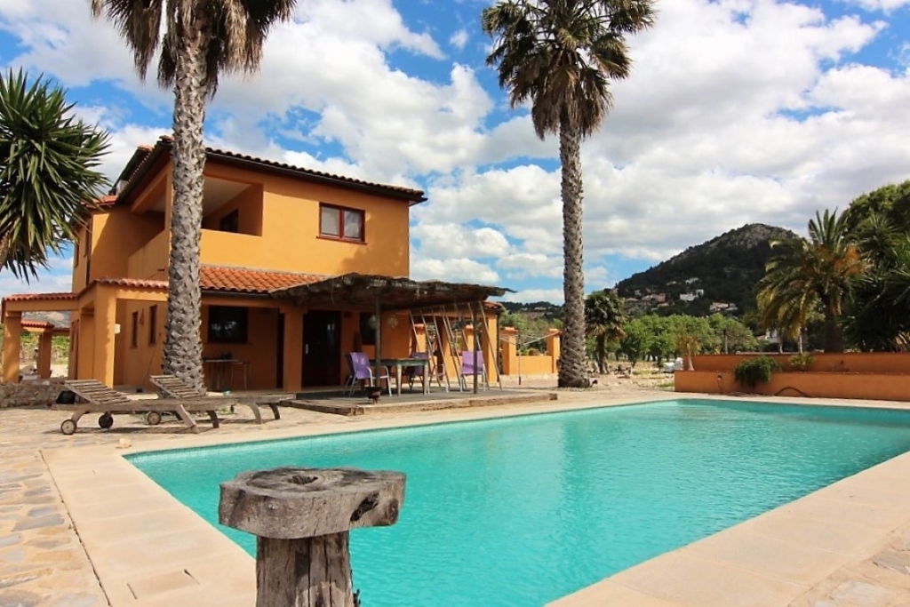 5 bed villa in Pedreguer