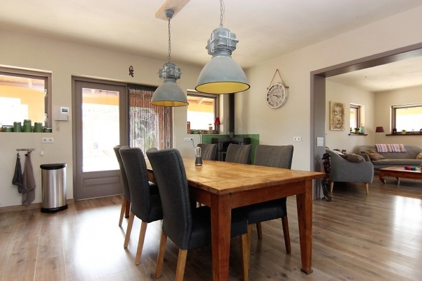 5 bed villa in Pedreguer