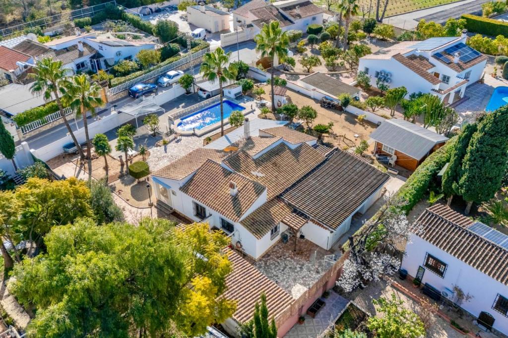 5 bed villa in Alfaz del Pi