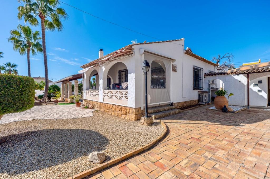 5 bed villa in Alfaz del Pi