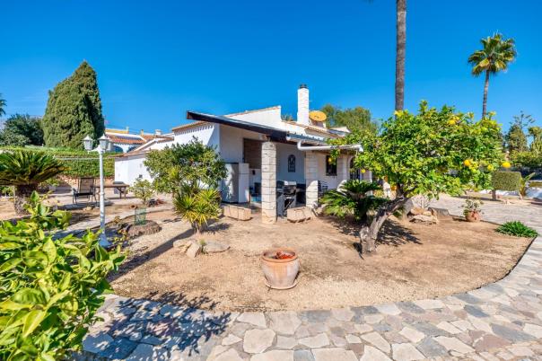 5 bed villa in Alfaz del Pi