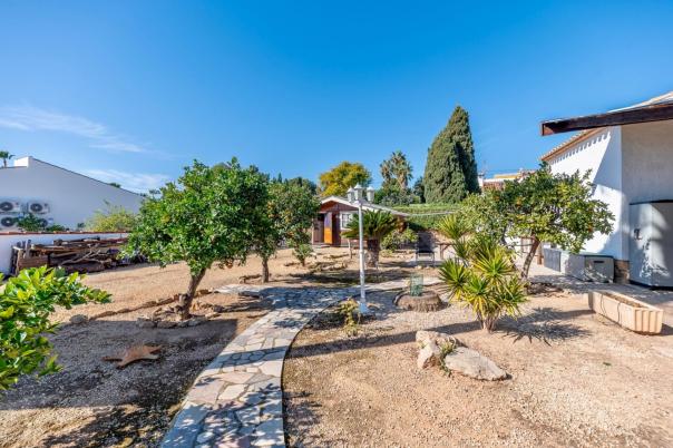 5 bed villa in Alfaz del Pi