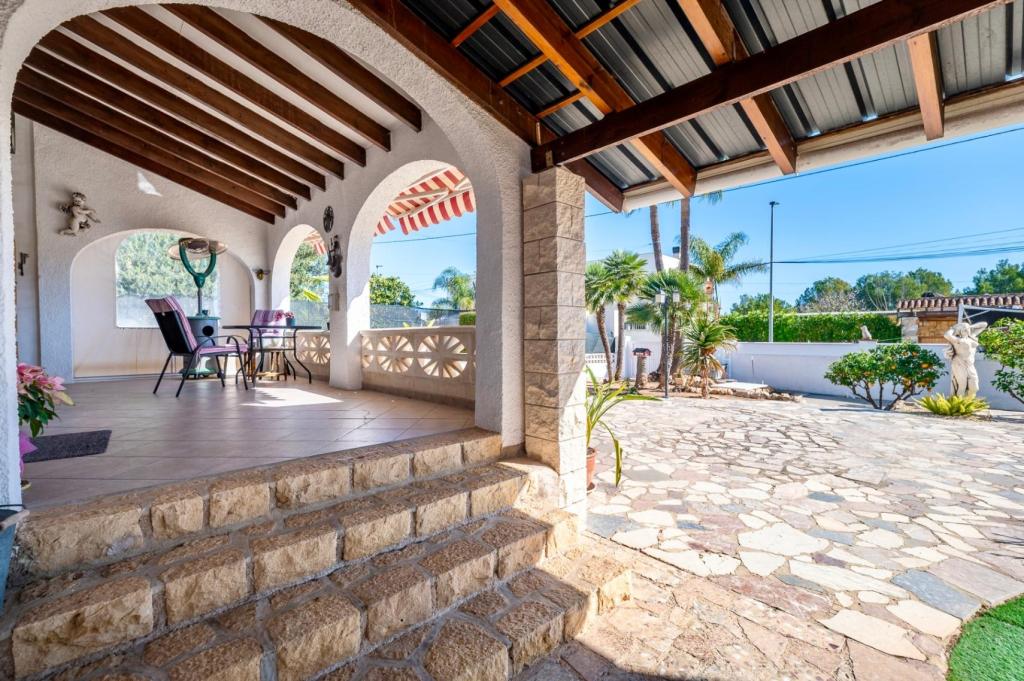 5 bed villa in Alfaz del Pi