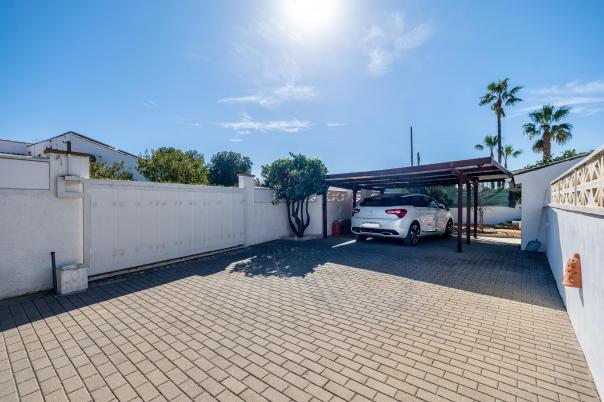 5 bed villa in Alfaz del Pi