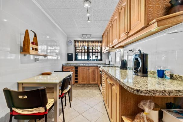 5 bed villa in Alfaz del Pi